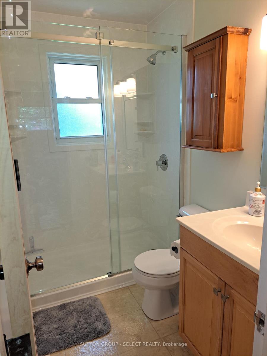 332 RIDGEWOOD CRESCENT - 10