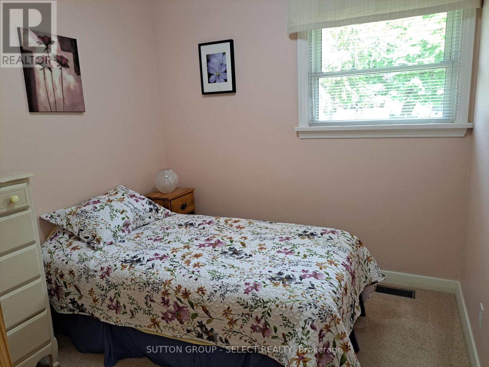 332 RIDGEWOOD CRESCENT - 12