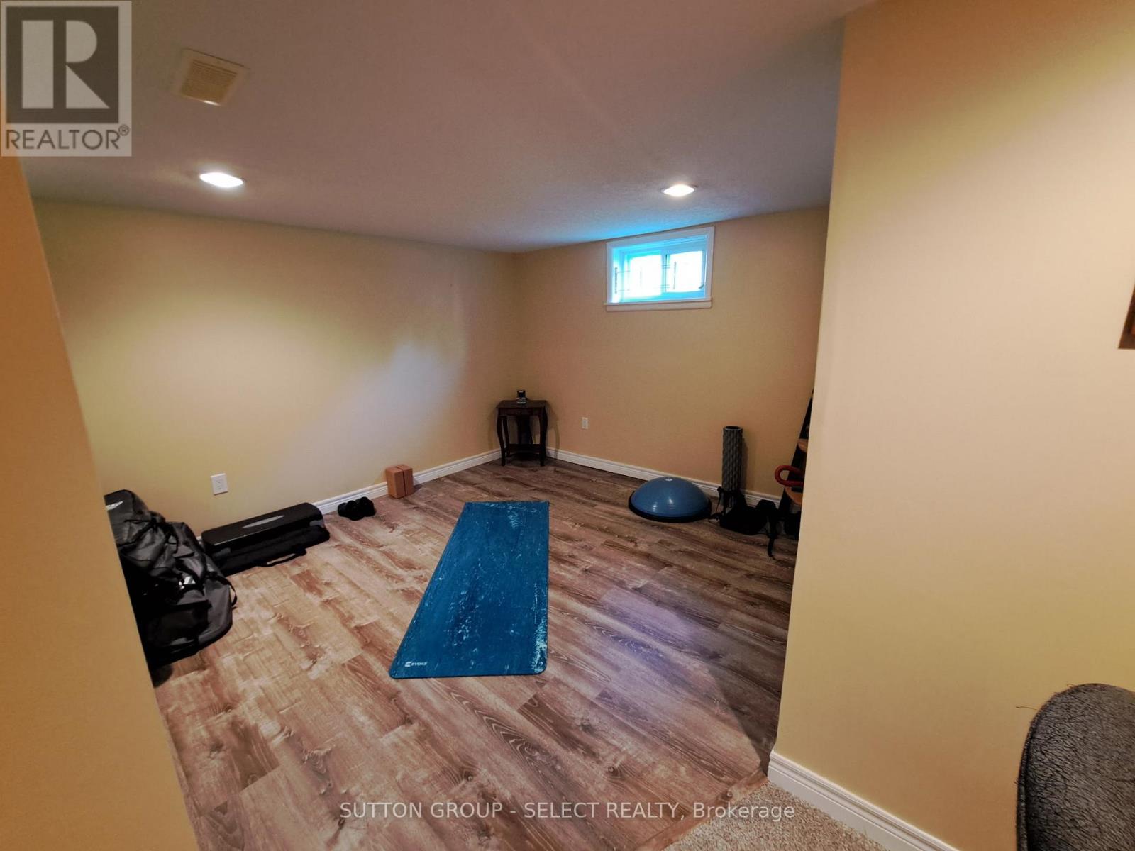 332 RIDGEWOOD CRESCENT - 15