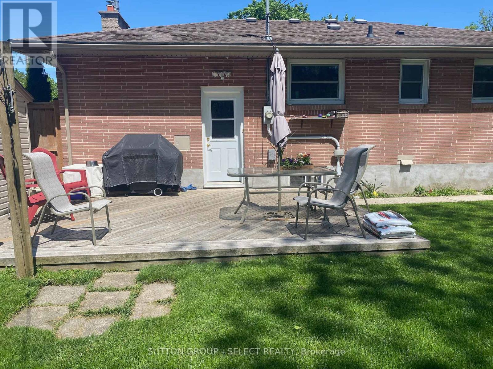 332 RIDGEWOOD CRESCENT - 18