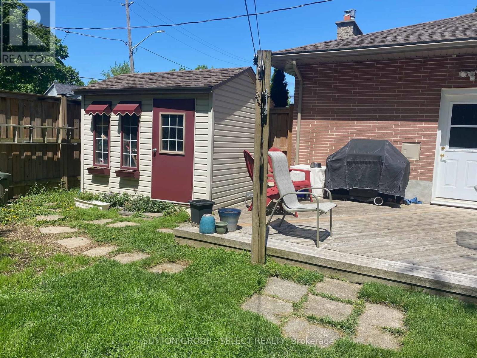 332 RIDGEWOOD CRESCENT - 19