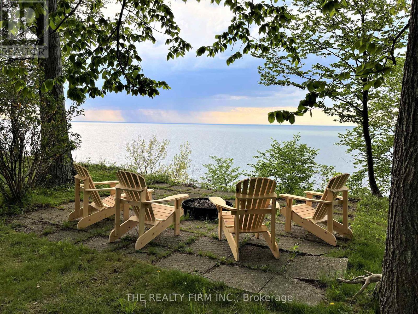 4084 BLUEPOINT DRIVE - 41