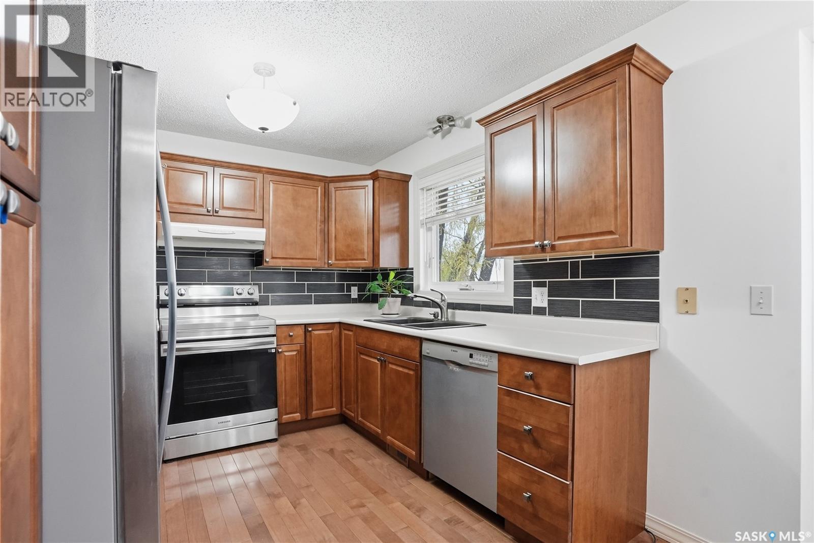 314 Waterbury ROAD - 18