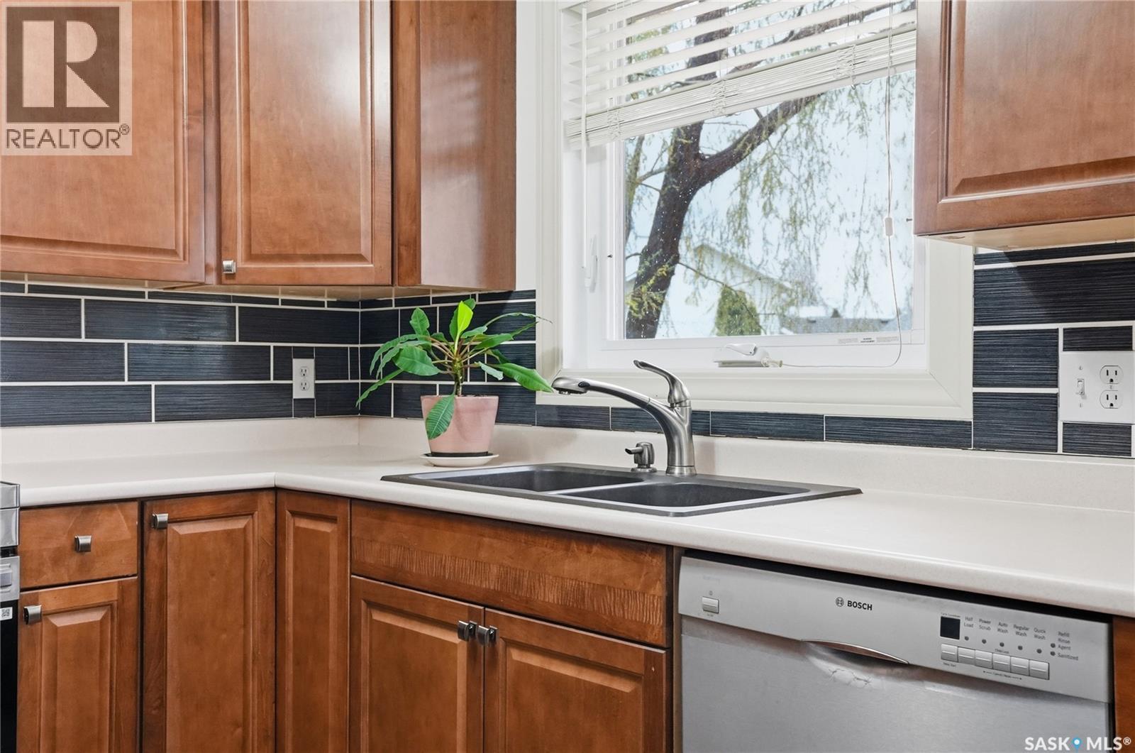 314 Waterbury ROAD - 21