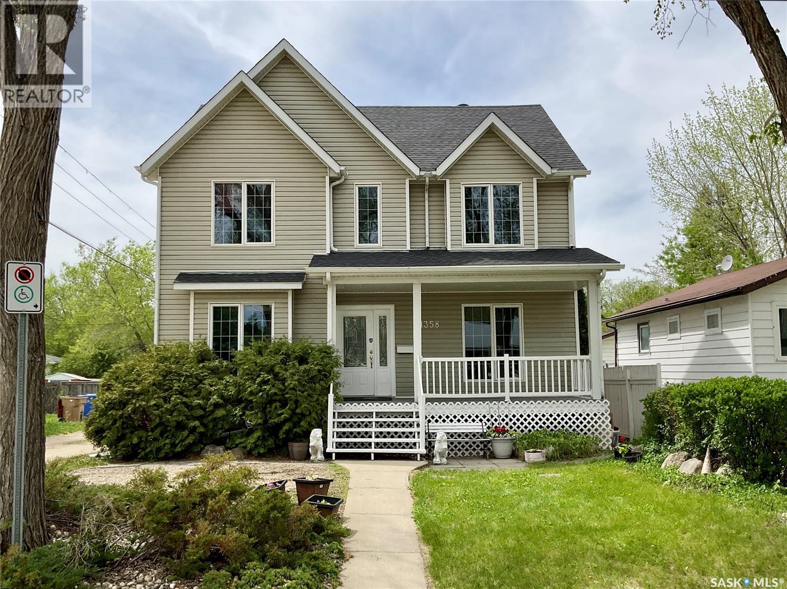 1358 Forget STREET - 1