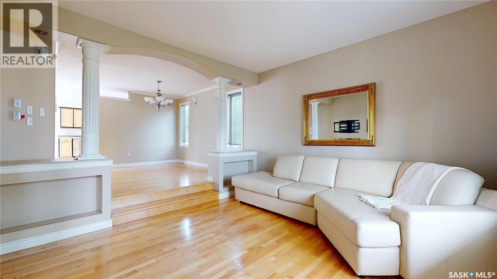 1358 Forget STREET - Image 3