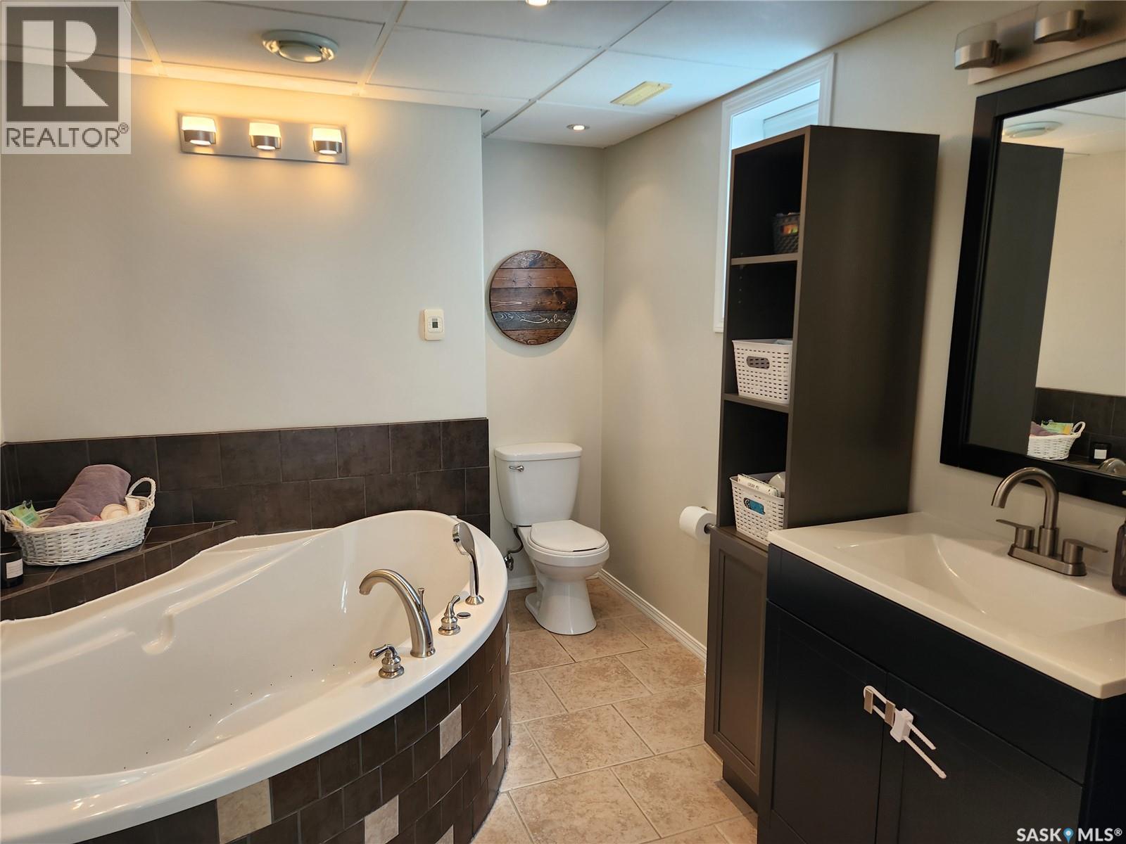 223 Adilman DRIVE - 24