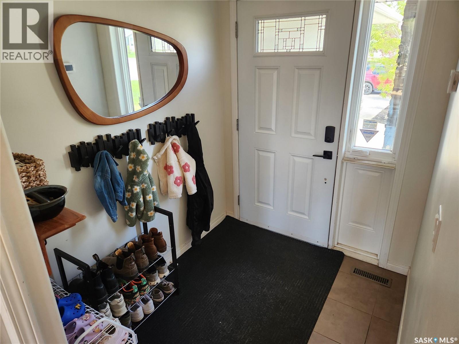 223 Adilman DRIVE - 4