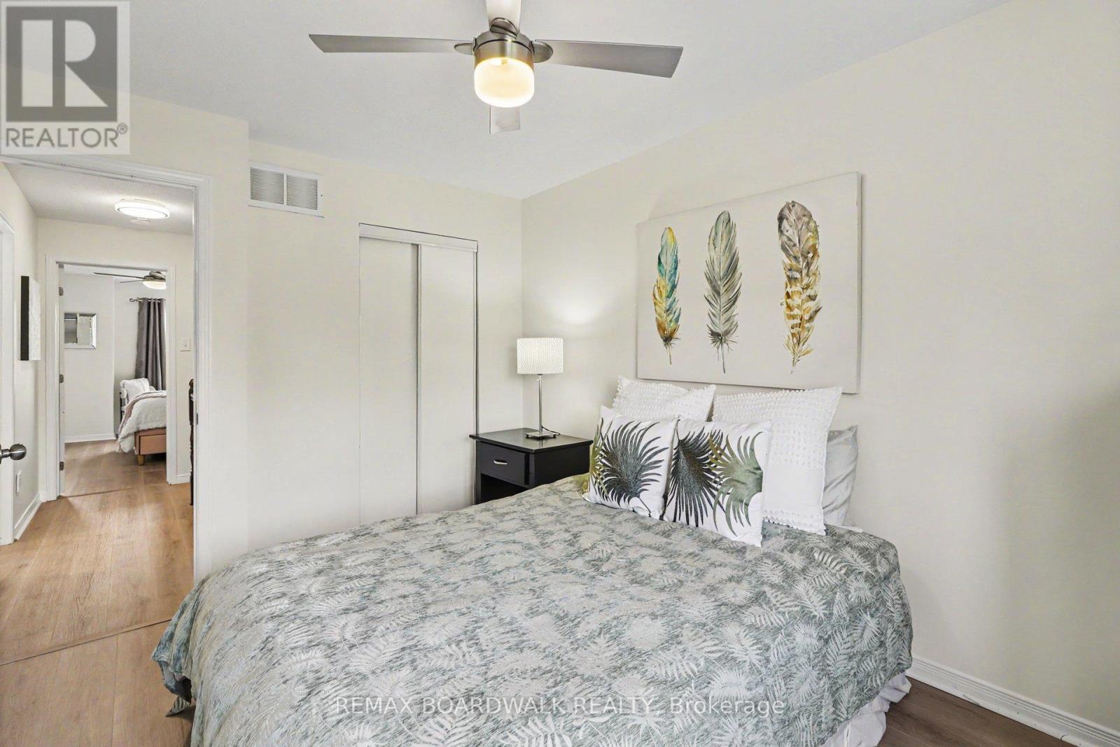 350 ROLLING MEADOW CRESCENT - 21