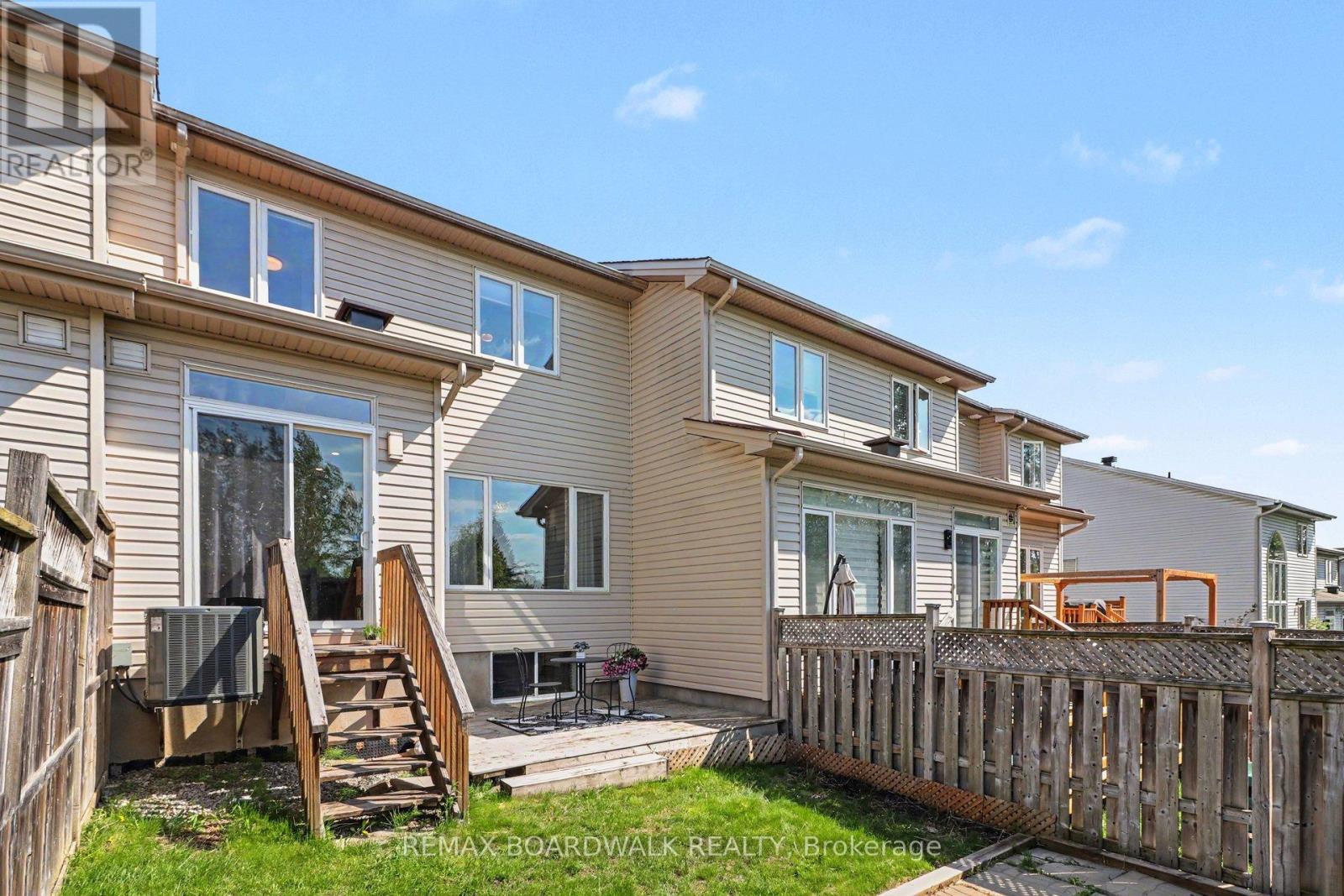 350 ROLLING MEADOW CRESCENT - 27