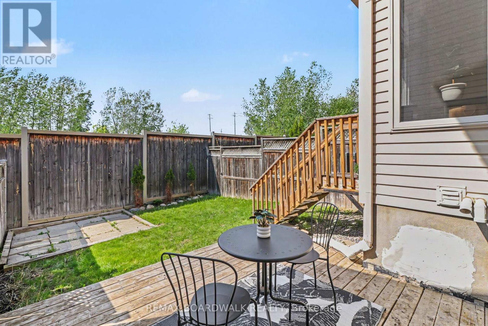 350 ROLLING MEADOW CRESCENT - 28