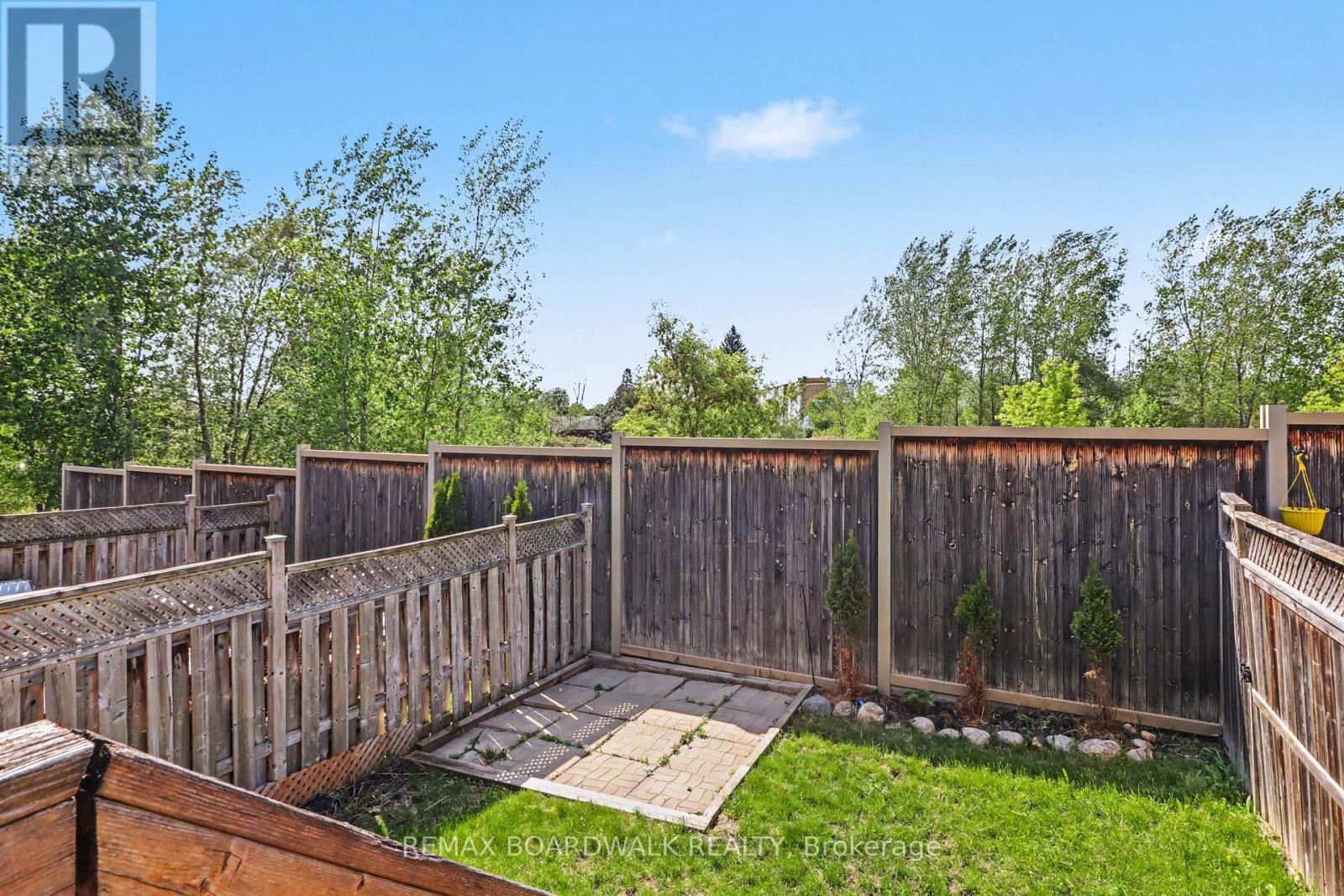 350 ROLLING MEADOW CRESCENT - 29