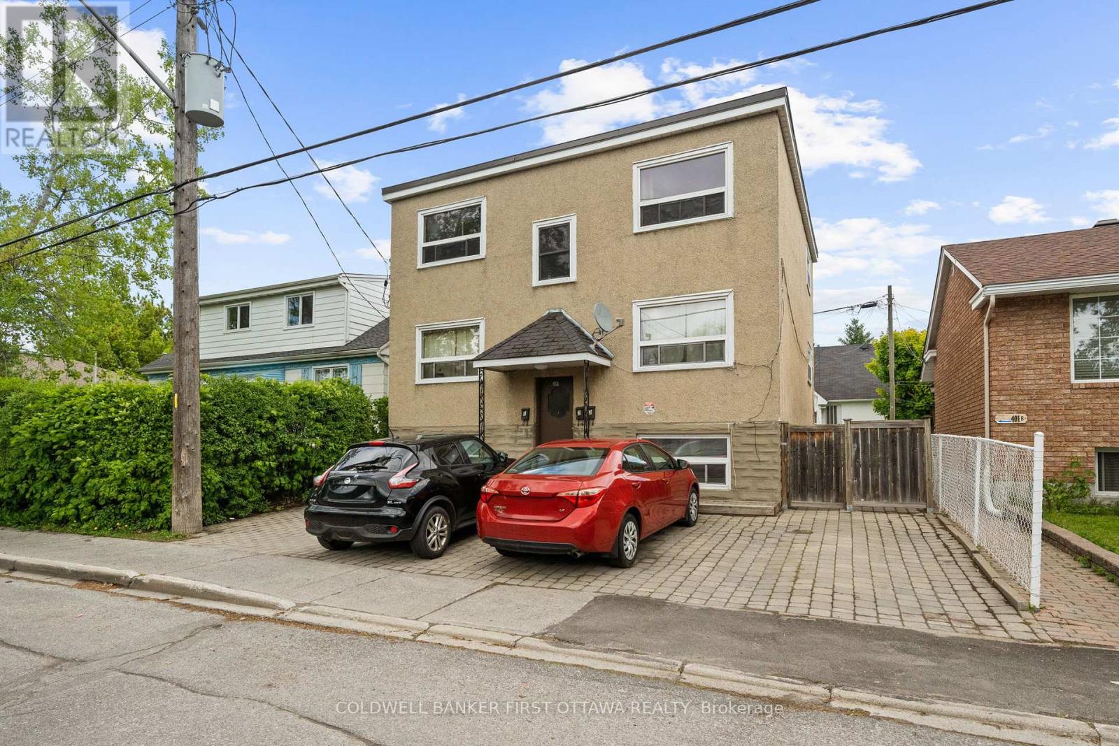 Triplex investment opportunity- fully leased!