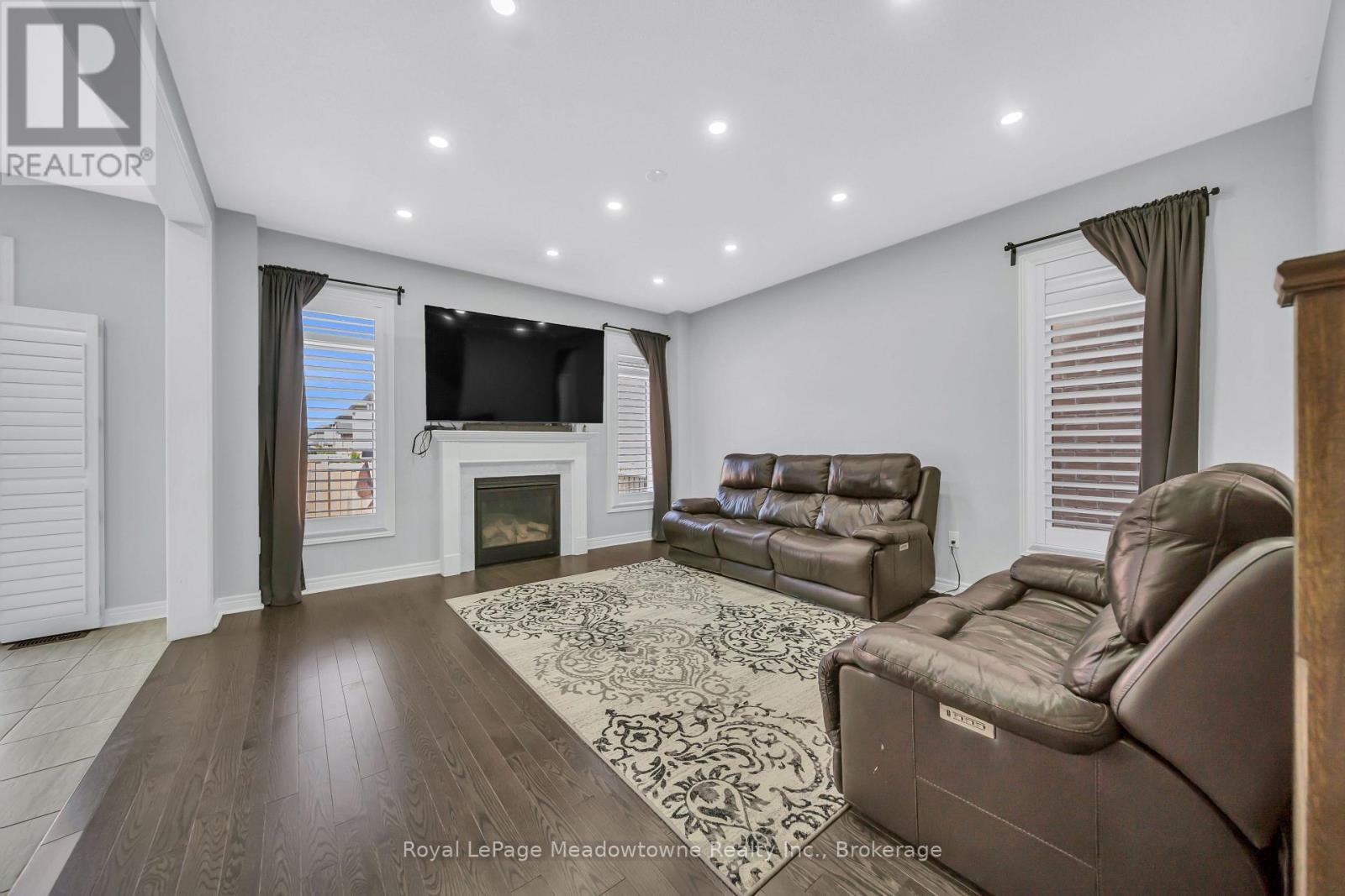 2218 LOZENBY STREET - 6