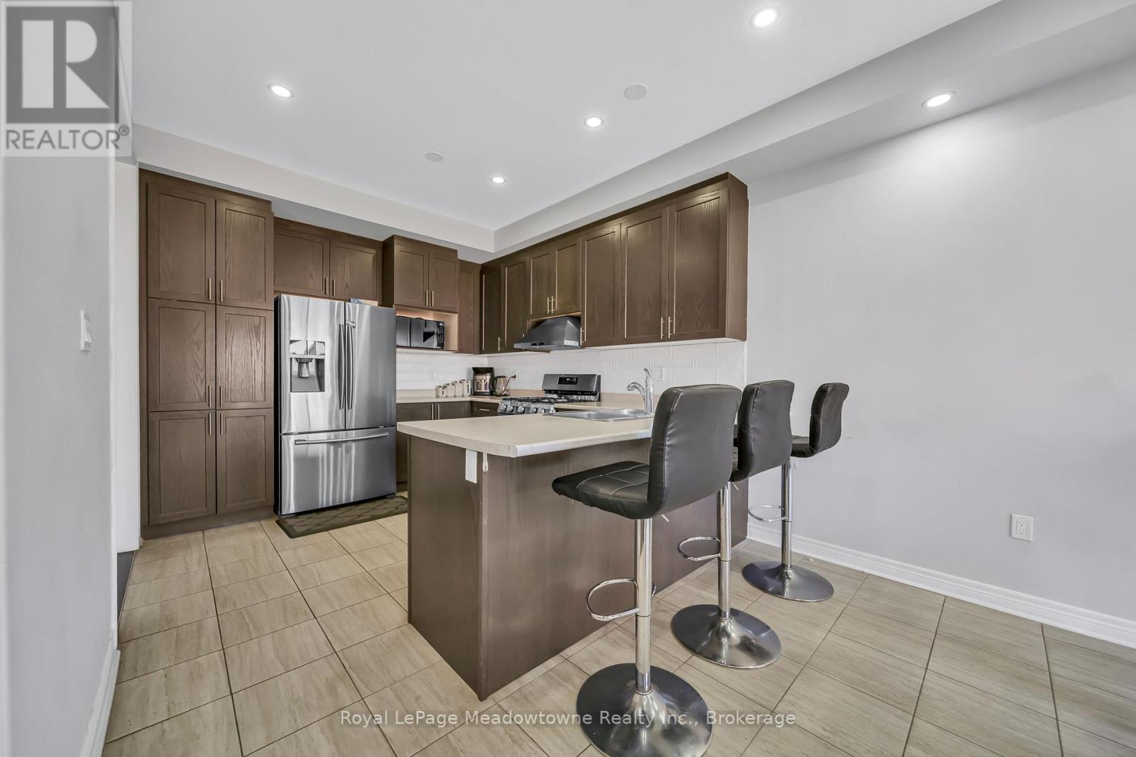 2218 LOZENBY STREET - 7