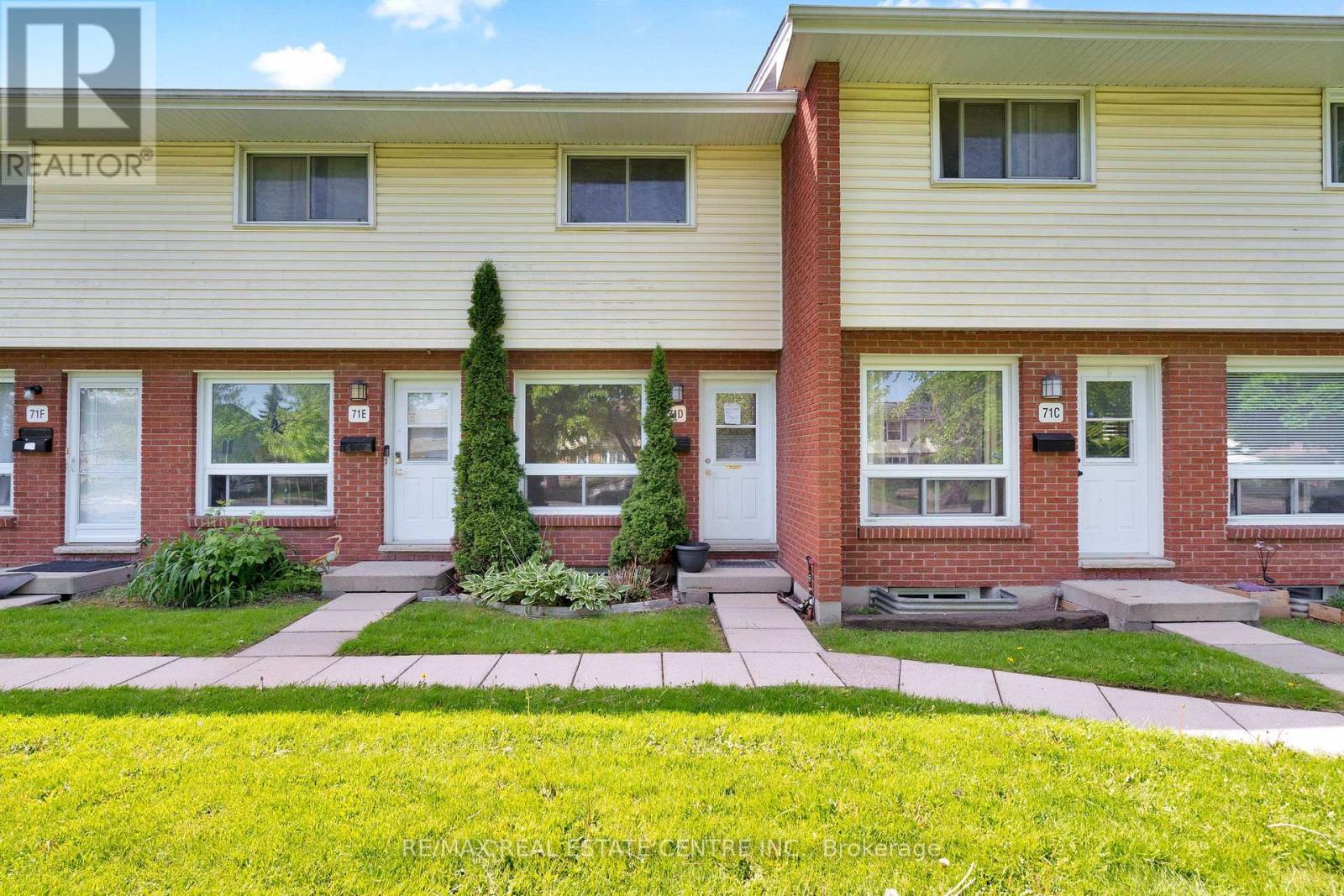 #D 71D WELLESLEY CRESCENT - 1