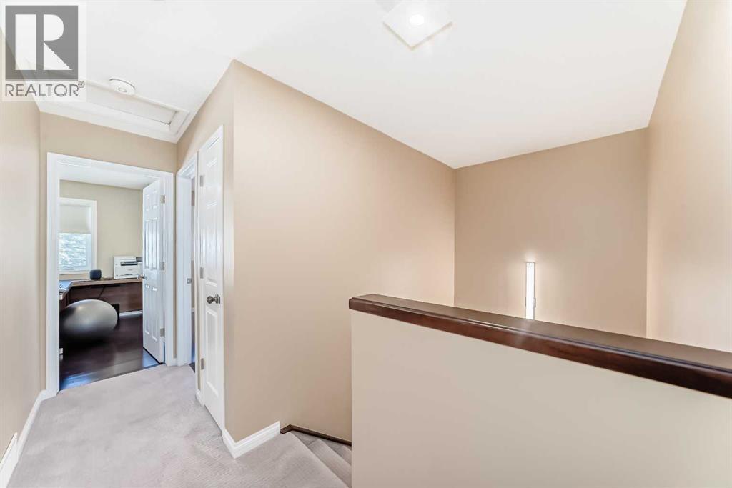 402 Citadel Heights NW - 25