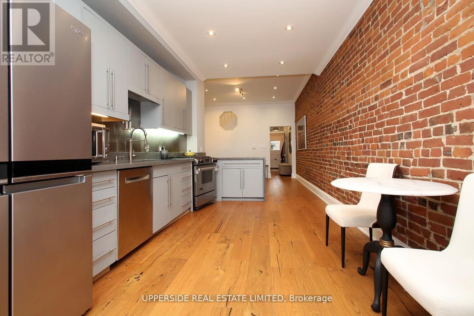 153 COLLIER STREET - 11