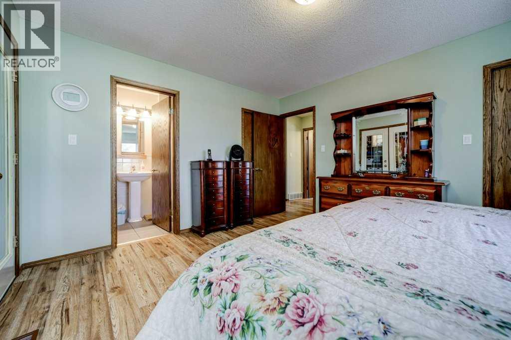 31 Red Crow Boulevard W - 21