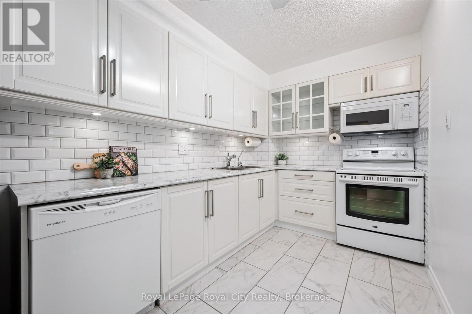 #607 93 WESTWOOD ROAD - 15