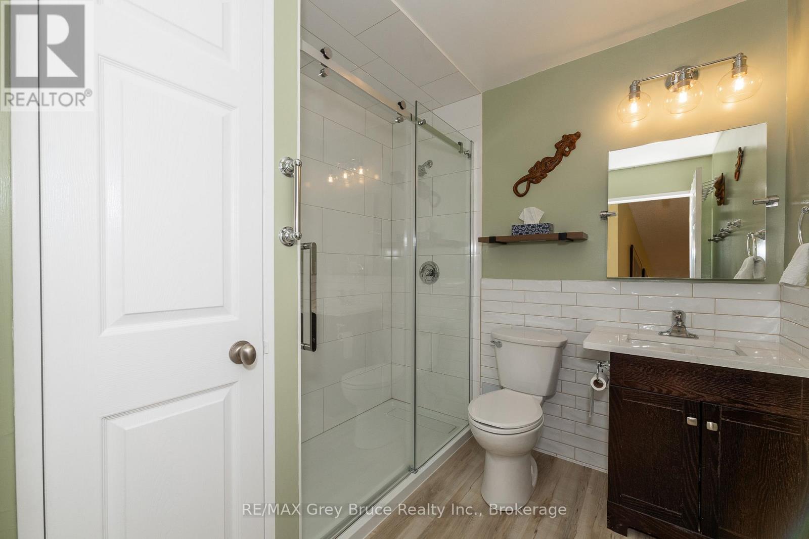 #502 850 6TH STREET E - 29