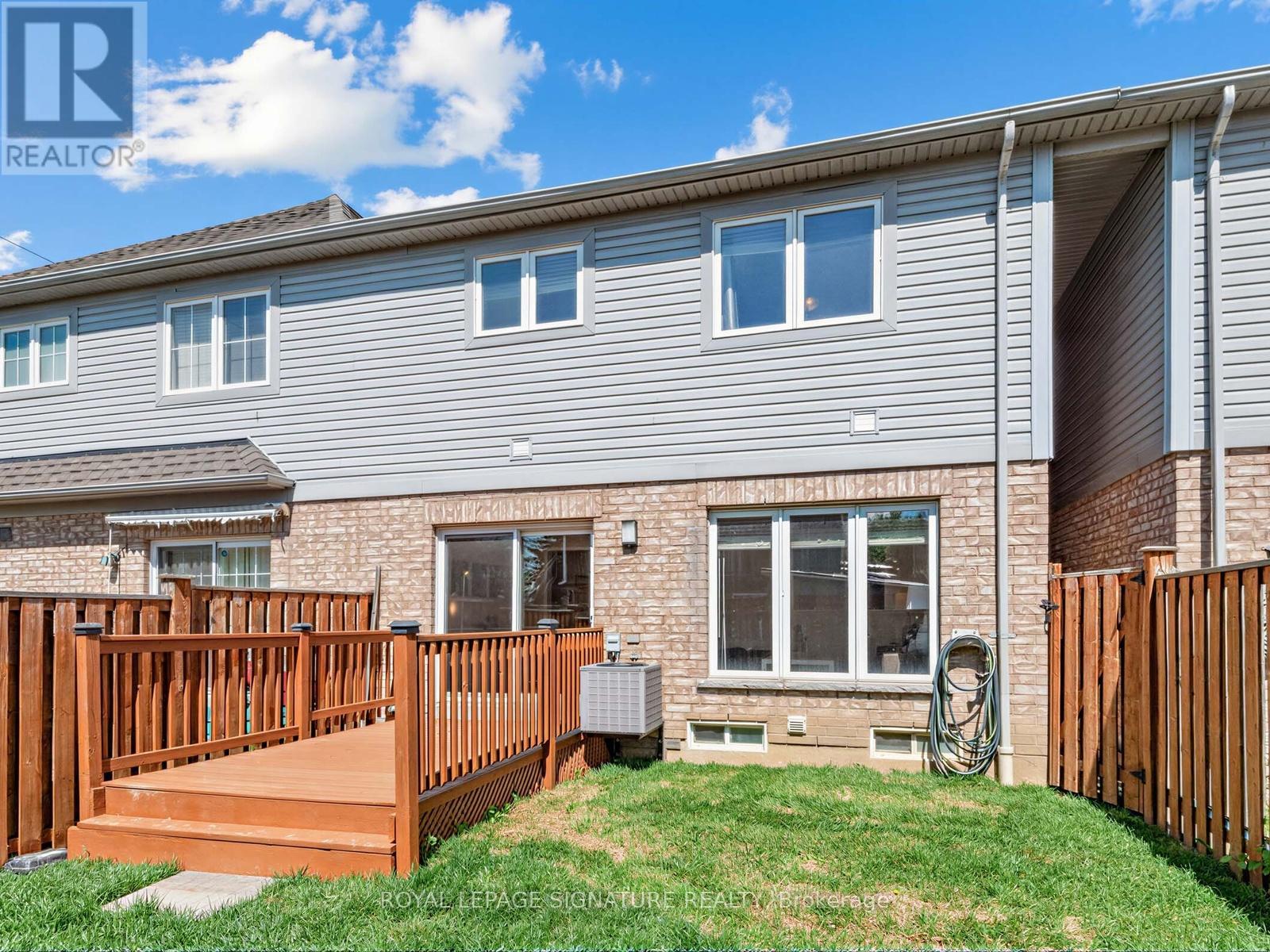 32 CLAREPARK COURT - 32