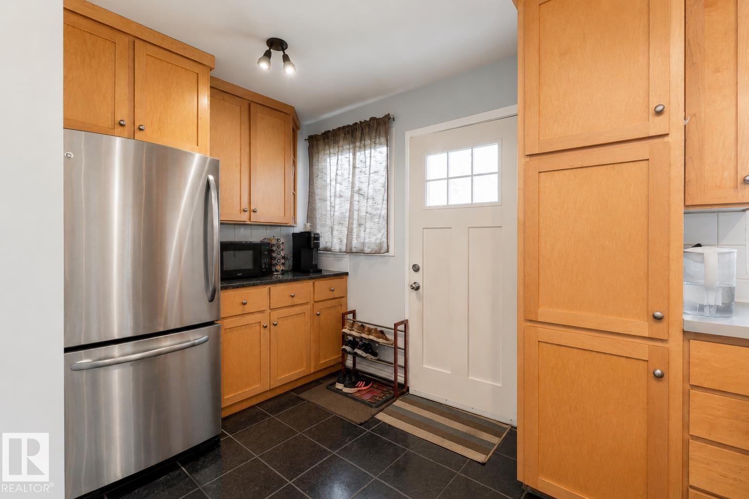 4620 37A AV NW - 11