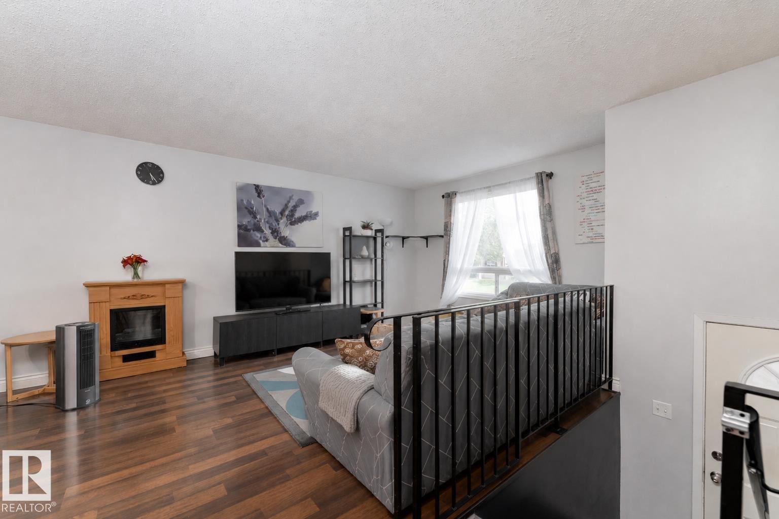 4620 37A AV NW - 6