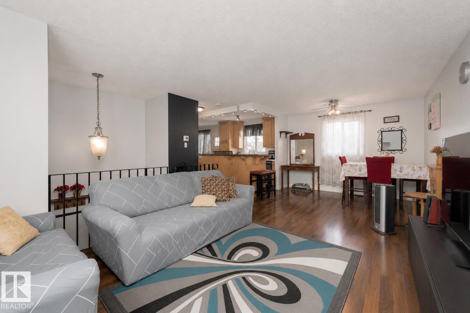 4620 37A AV NW - 8