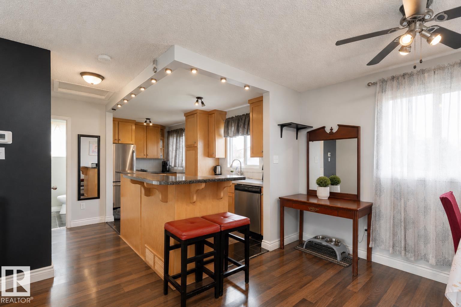 4620 37A AV NW - 9