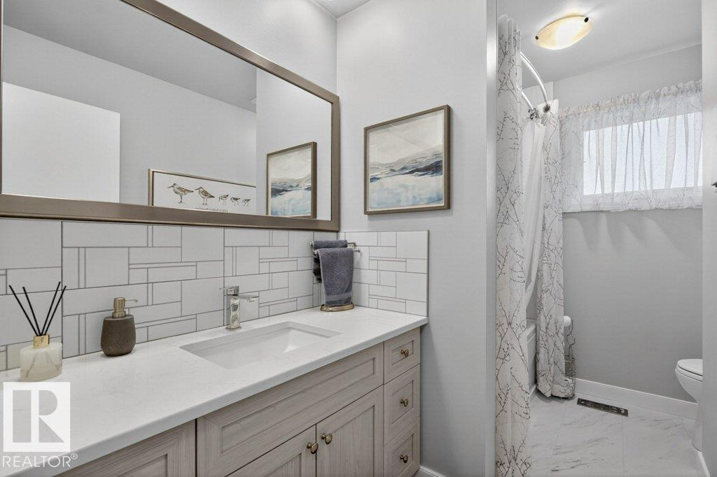 18312 67 AV NW - 35
