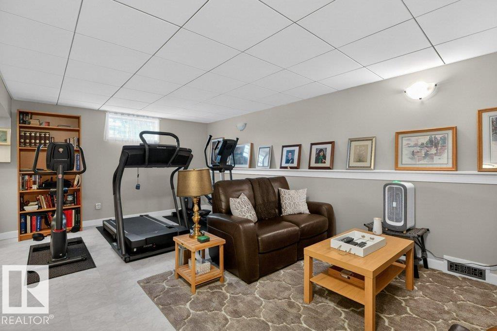 18312 67 AV NW - 38