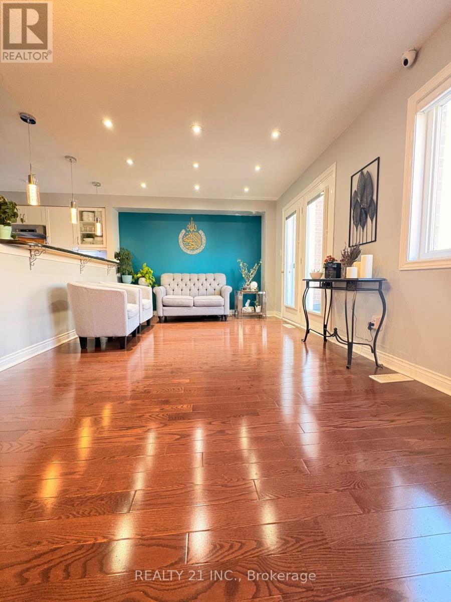 36 LURCOOK STREET - 19
