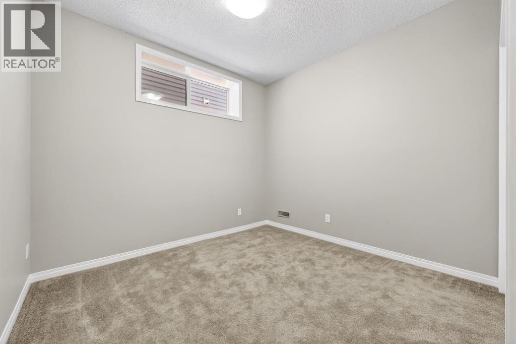 71 Walden Manor SE - 43