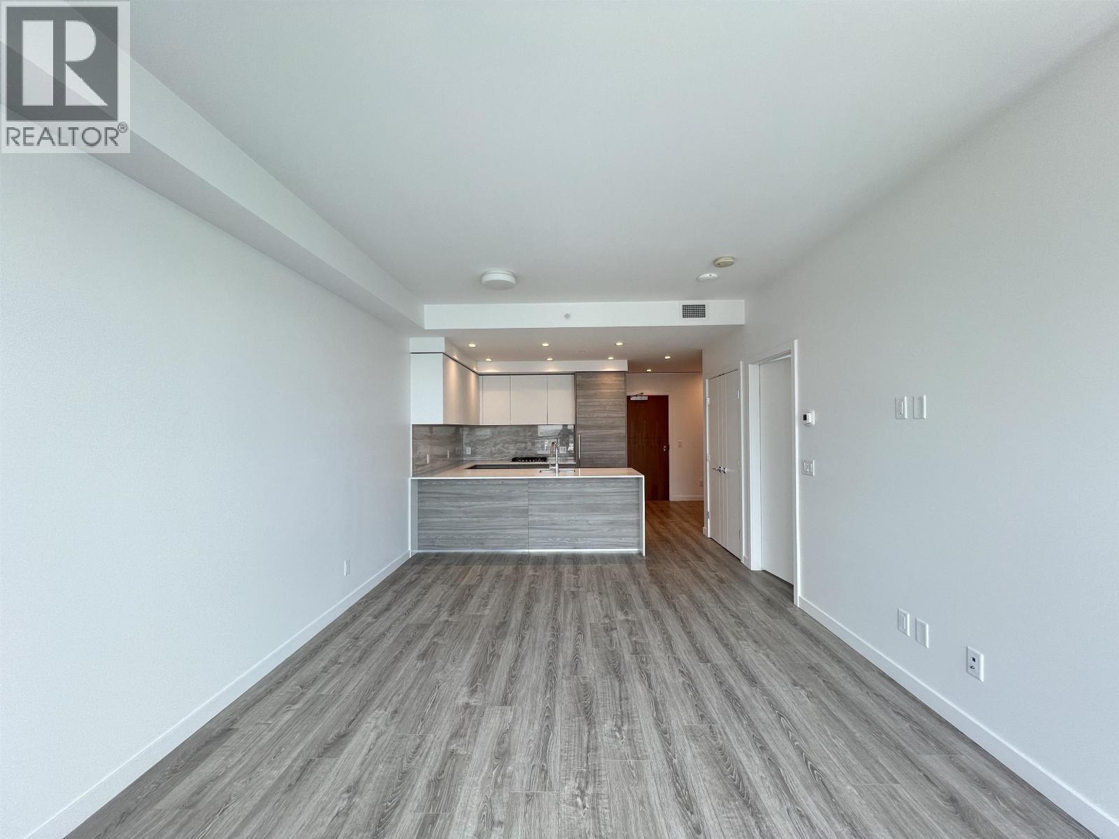 802 680 QUAYSIDE DRIVE — photo 3
