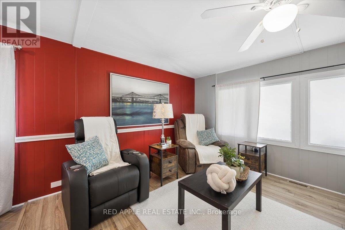30 FLORA COURT - 6