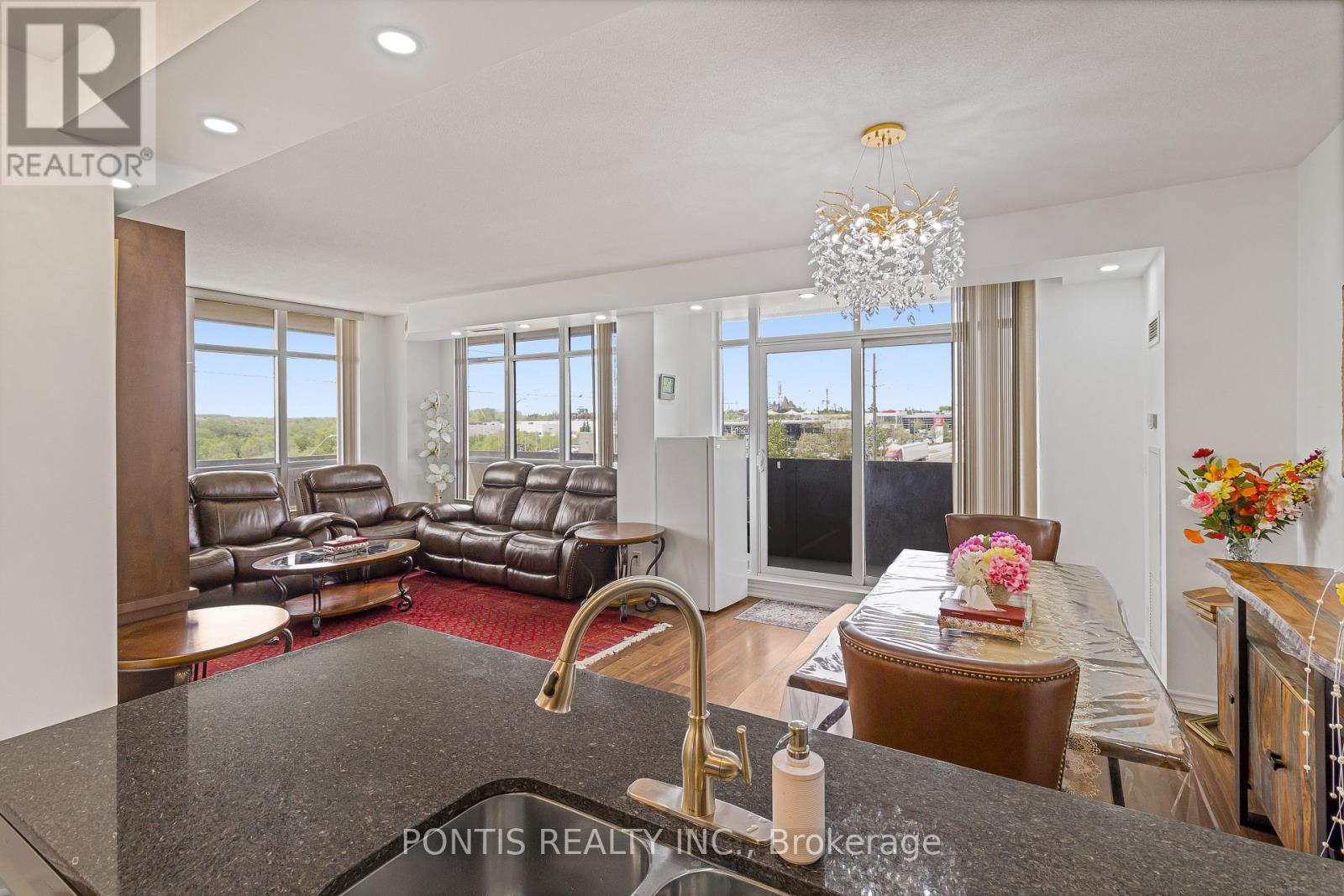 #412 9235 JANE STREET - 12