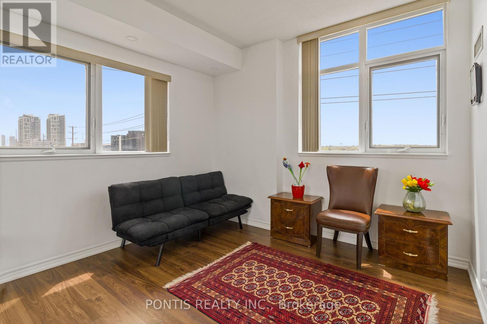 #412 9235 JANE STREET - 20