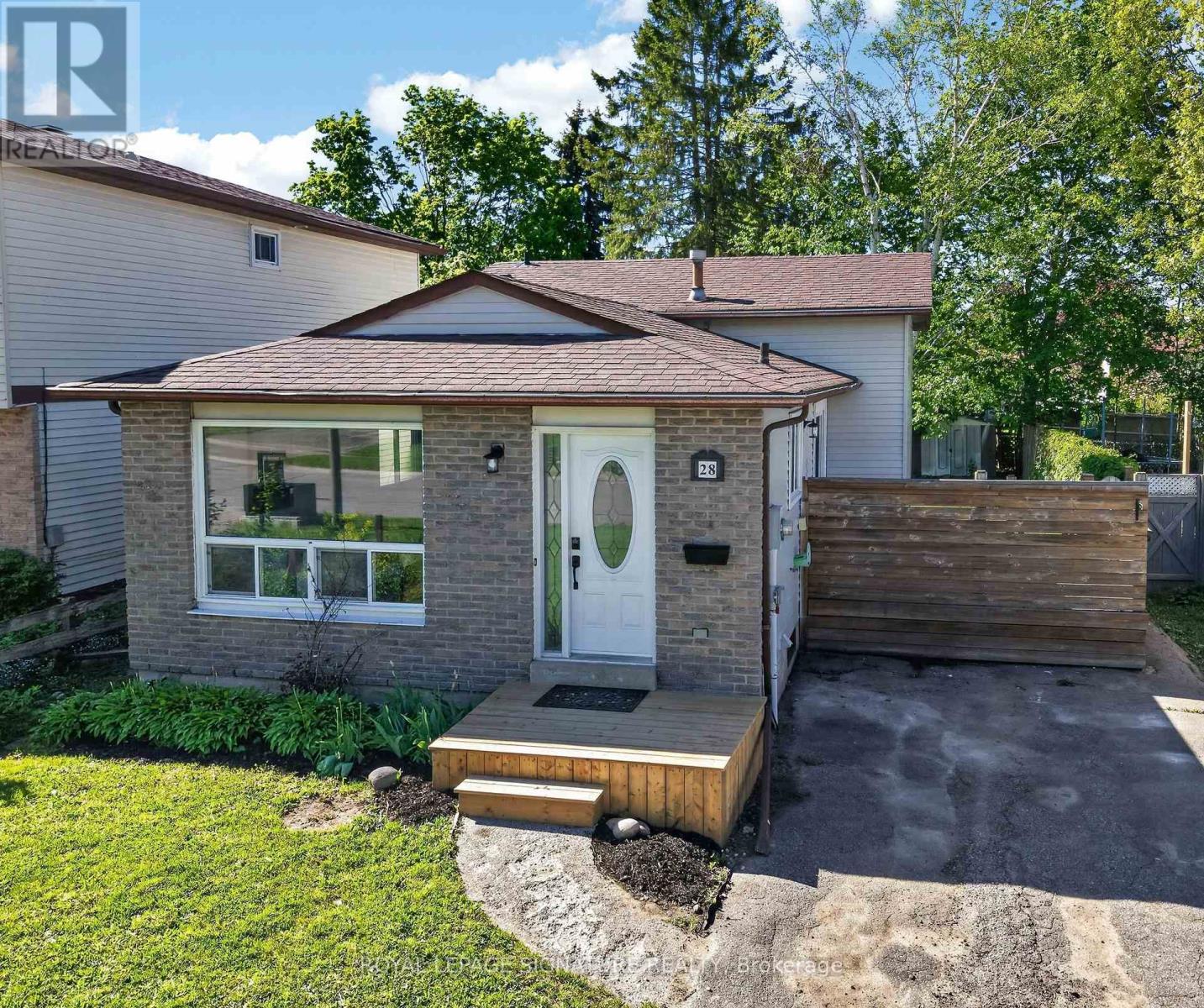 28 JANICE DRIVE - 33