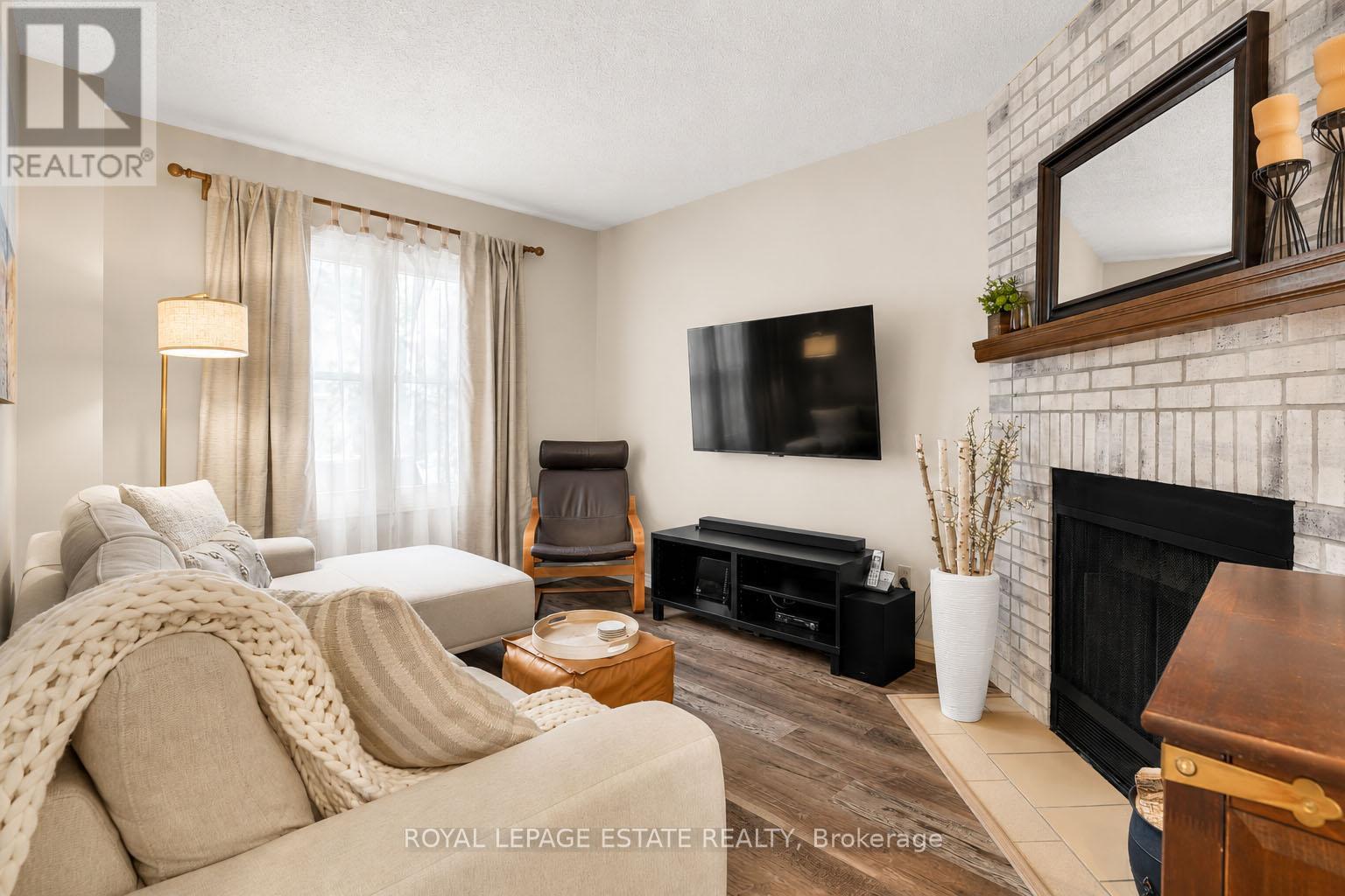 406 ANNE STREET N - 12