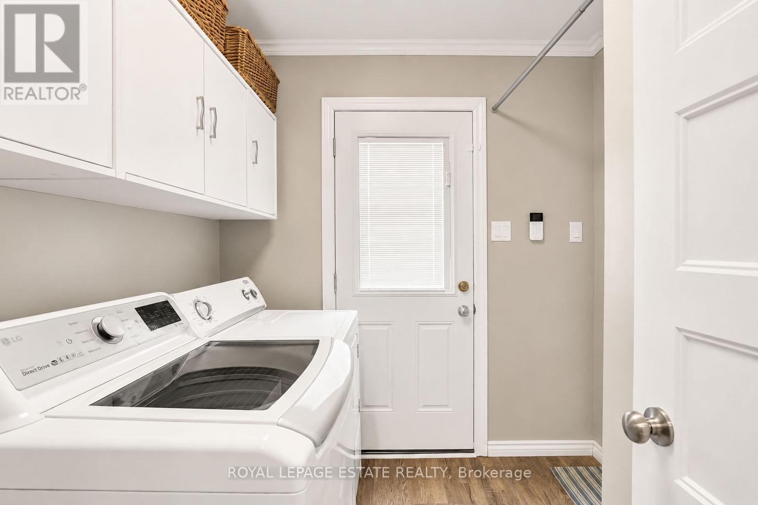 406 ANNE STREET N - 13