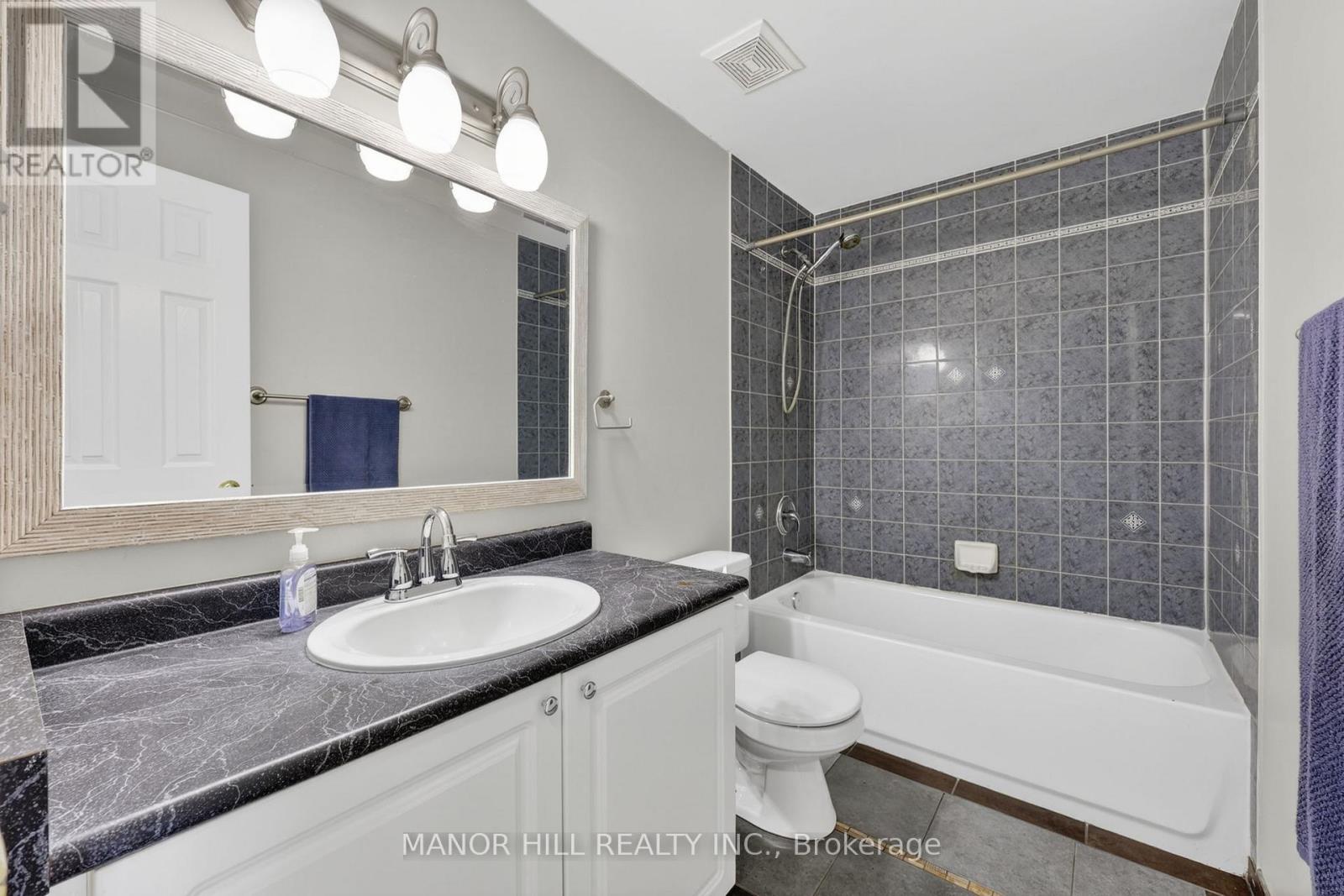 62 MONARCHY STREET N - 11