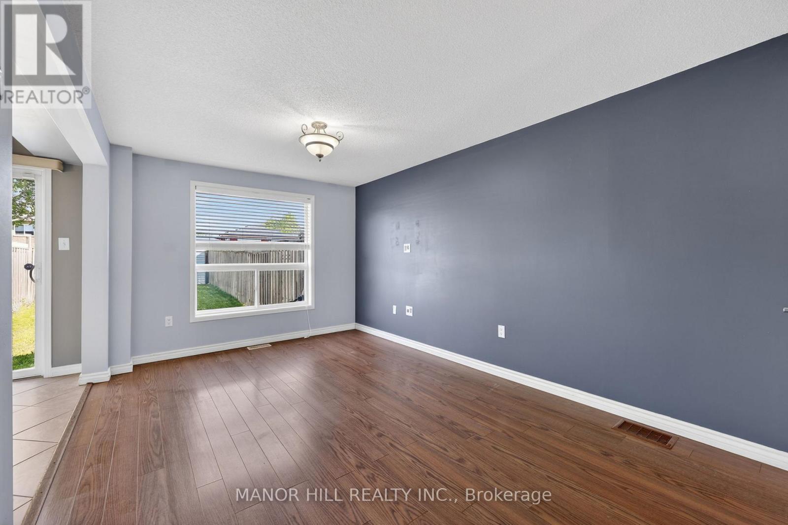 62 MONARCHY STREET N - 6