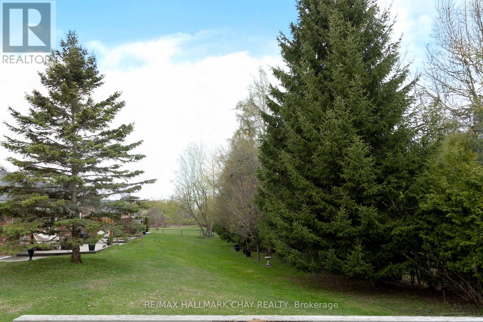 #11 275 HURON STREET - 26