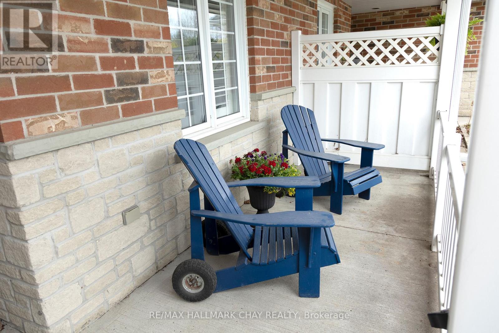 #11 275 HURON STREET - 3