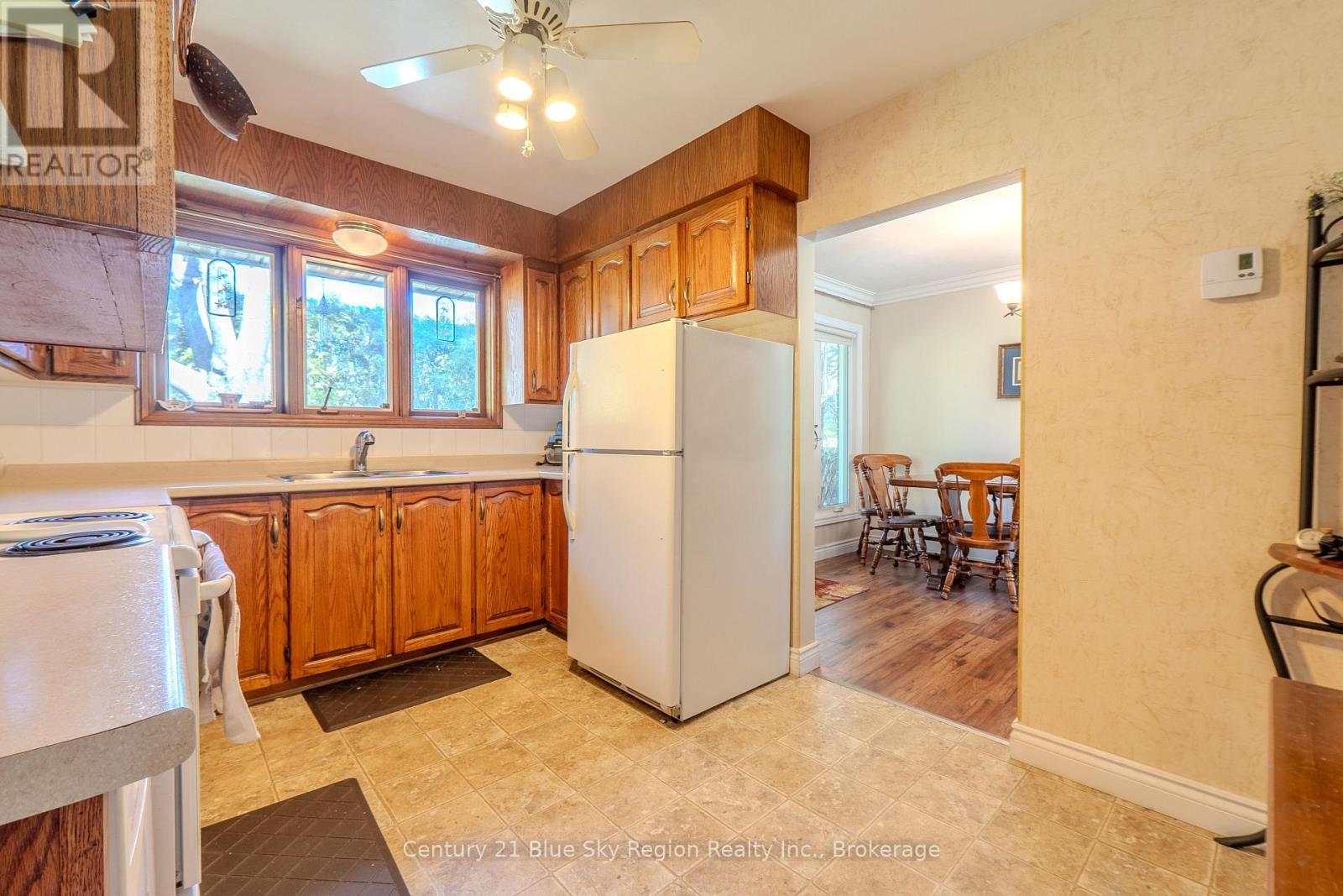 592 BIRCHWOOD ROAD - 11