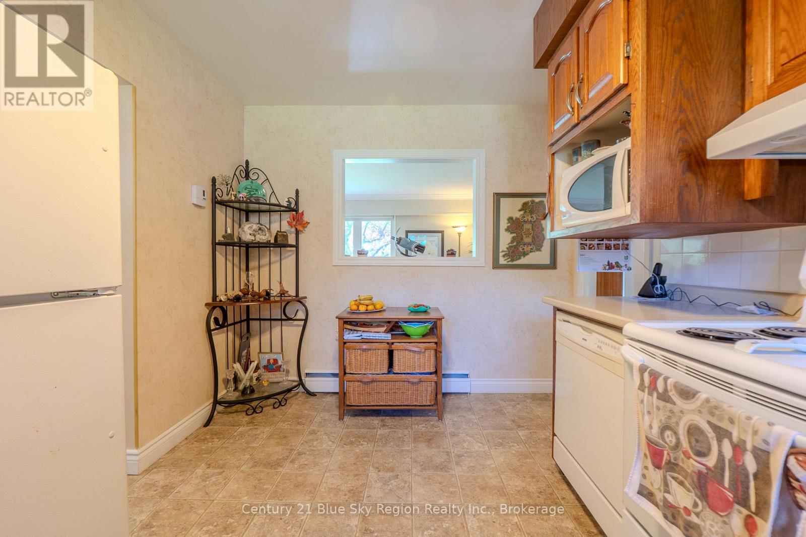 592 BIRCHWOOD ROAD - 12