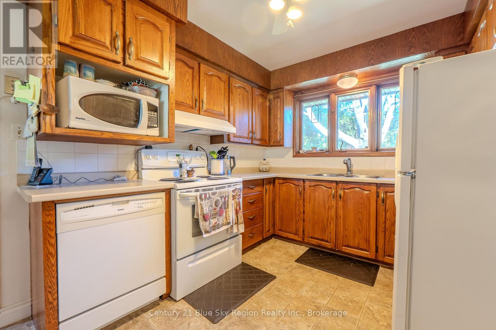 592 BIRCHWOOD ROAD - 9