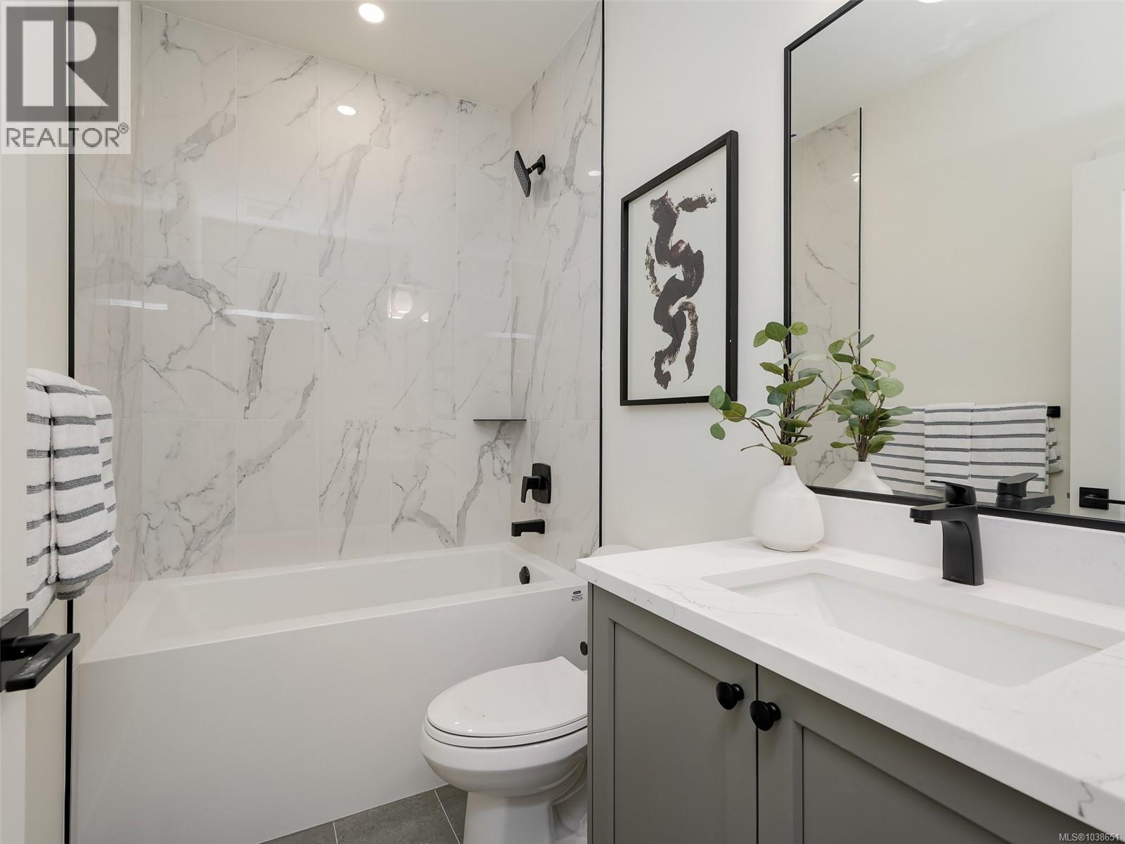 #111 960 Jenkins Ave - 18