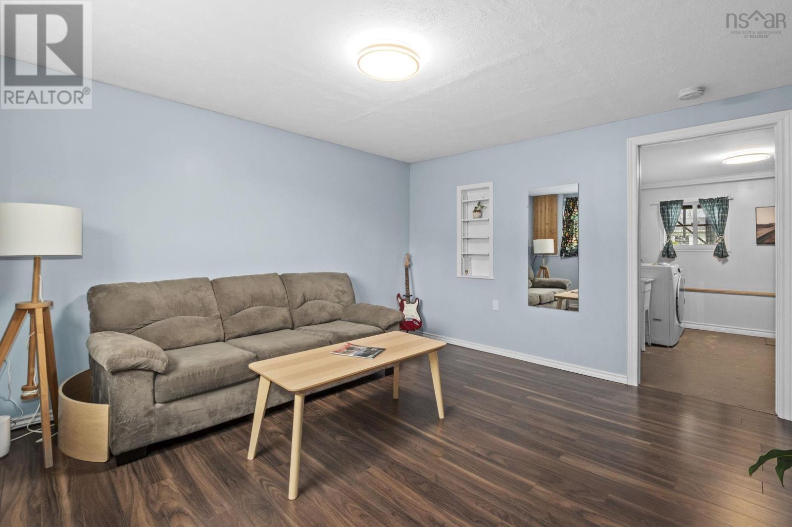 25 Cannon Crescent - 26